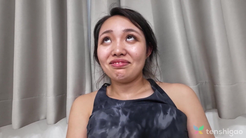 Tenshigao: Učitelka jógy, Hina Chinen, ve svém prvním porno představení