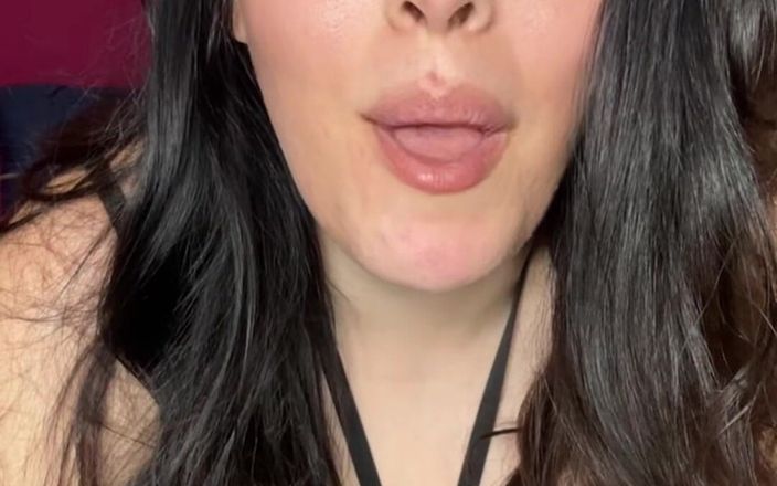 Young_strawberry: Tu ne devriez pas faire confiance à ta belle-mère