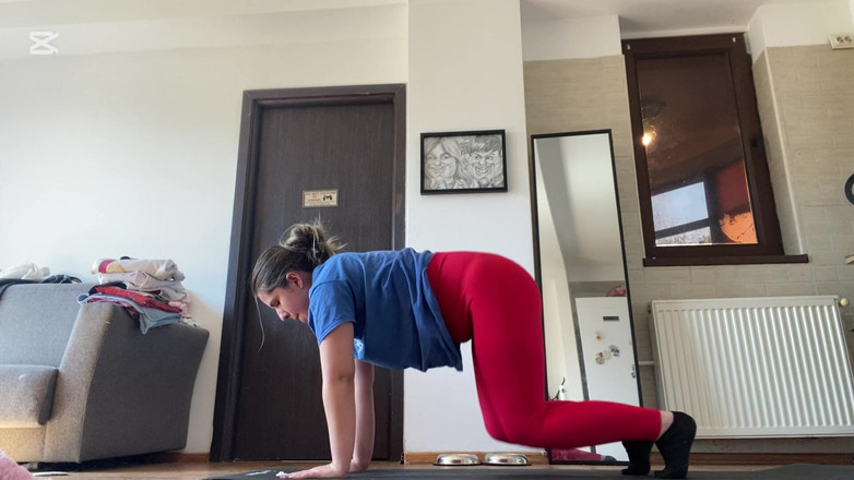 NipsAndStrips: Jóga s prdy