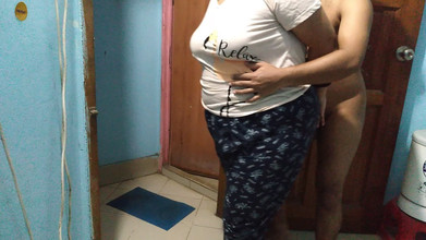 Aria Mia: Awek montel Pakistan diikat dan dikongkek air mani pada pantat...