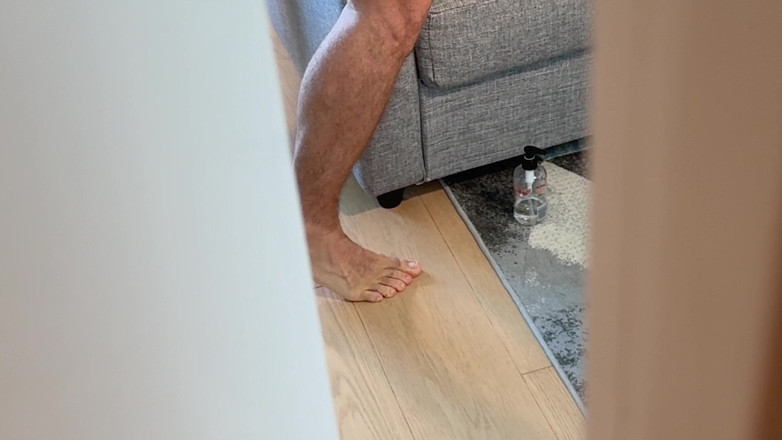 PeggyAndDick: Chytil jsem ho s jeho tantaly sexdoll a proměnil jsem...