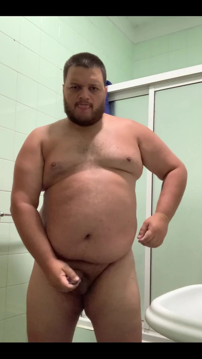 Ksanchez1203: Como brincar com meu pau no banheiro não se esqueça...