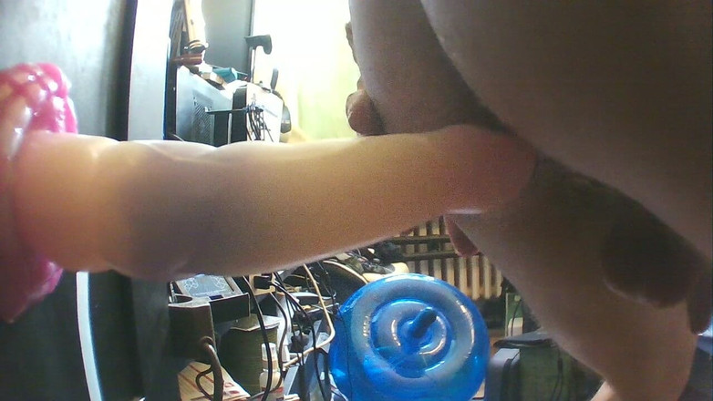 Shinigami55: Anal träning med min leksak