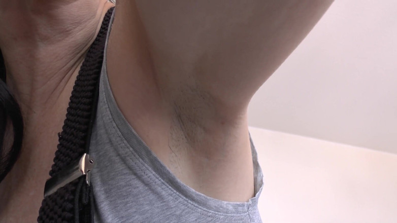 Lady Victoria Valente: Rovinando il tuo orgasmo, tu schivi il sudore per l'ascella -...