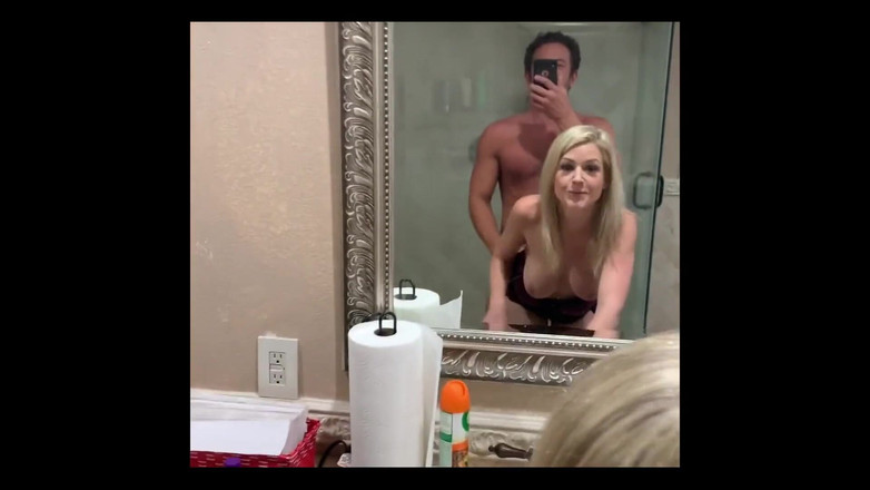 Sensual productions: मैंने अभी-अभी बाथरूम में Kit Mercer के साथ सहज हॉट कामुक सेक्स किया