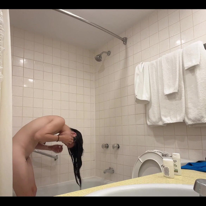 sweethanajapanese: Naga seksowna dziewczyna w łazience