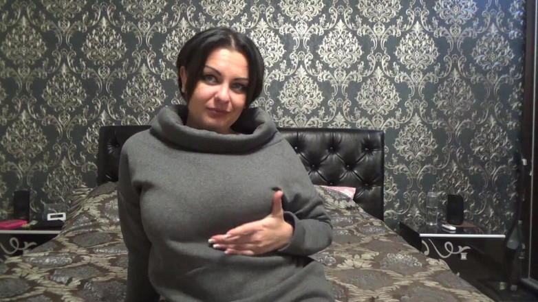 Sexy Milf: I am better than your flatchested gf!!!