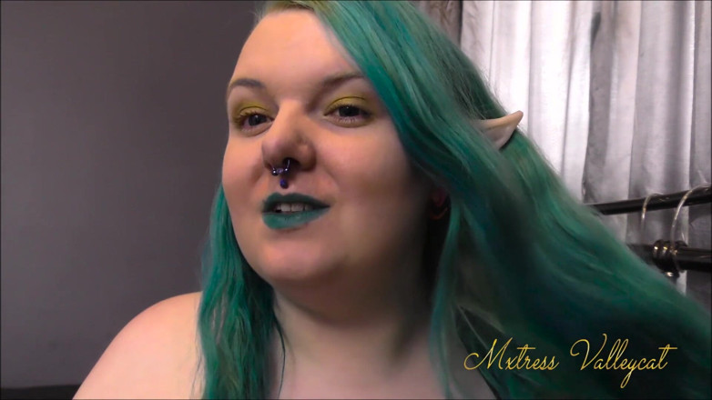 Mxtress Valleycat: Elf ear exploration