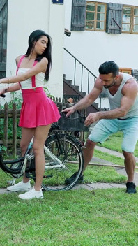 grishmakaalin savaari: sauteli beti prakriti par sautele pita ka mota land leti hai