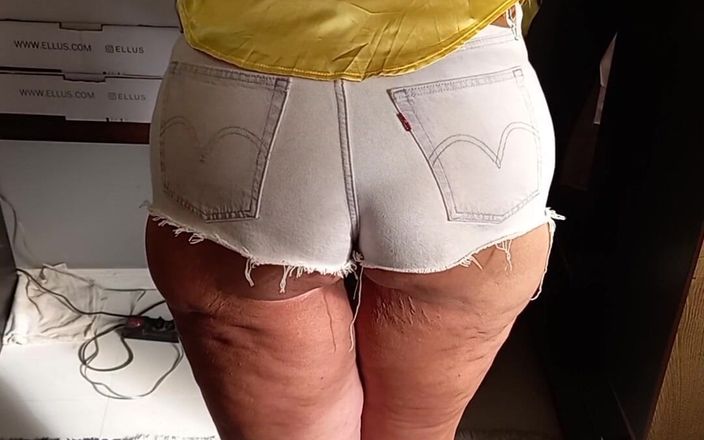 Sexy ass CDzinhafx: 我的屁股穿着性感短裤