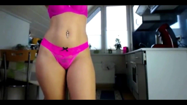 Sexydea: Verlangen ontgrendelen: de kunst van lingerie en kontspreiding