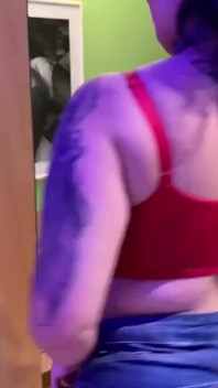 你的纹身大屁股让我高潮了