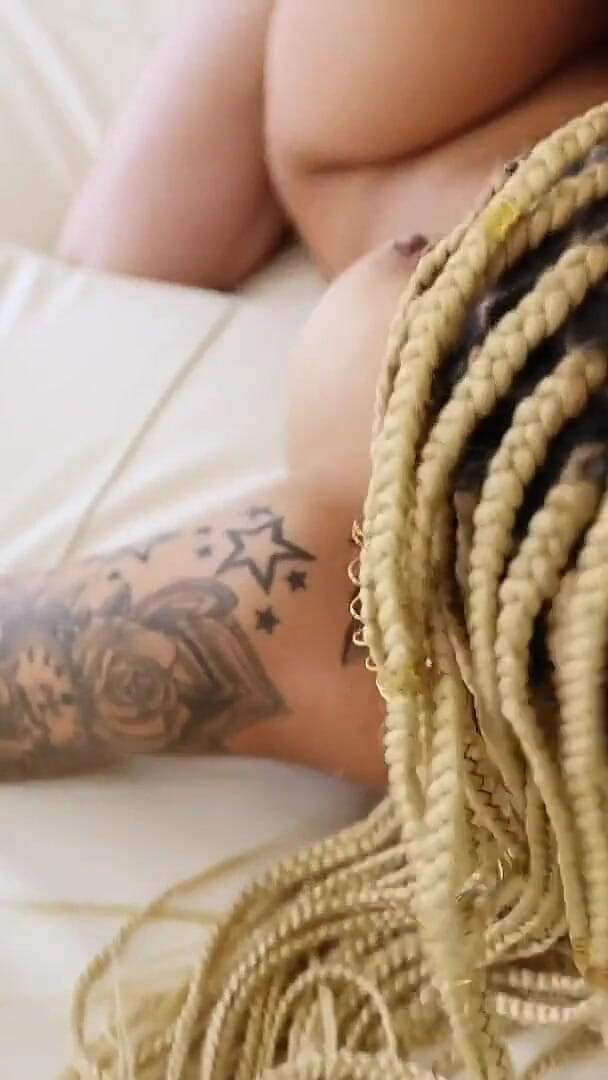 Hot Guys Fuck: sketar boy Bryce Kelly apni drim garl ko chodti hai