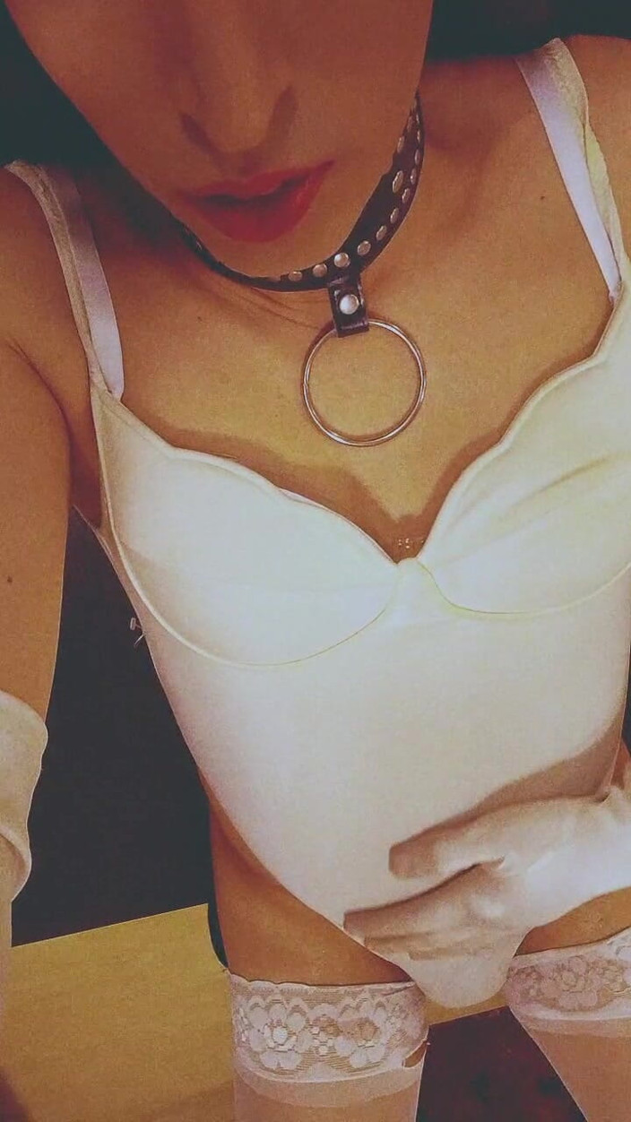 Tammy sissy slave: Dildo ile mastürbasyon