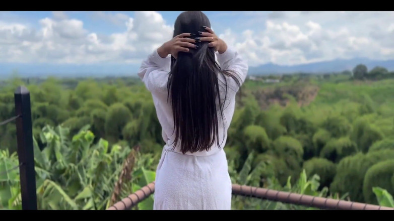 Anna Cherry: Pakaian dalam, seks ghairah dan creampie!