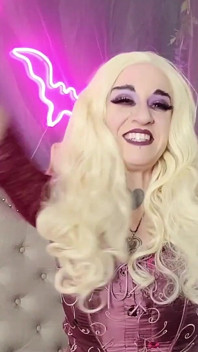 Hocus Pocus Mengamuk Pada Dara Comic Con