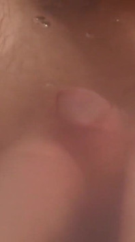 Feetjob in Bathtube