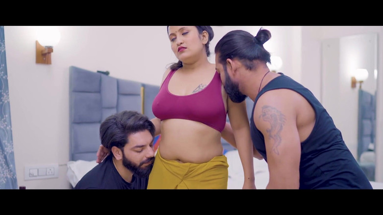 Triflicks: Threesome with House Made 2 Bhaiyon Ne Milkar Kaamwali Ke Sath...