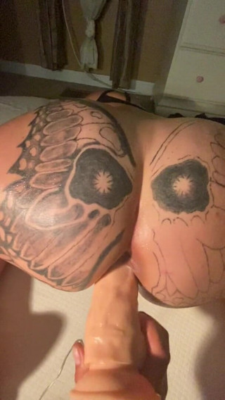 MzKiTTy91: Pawg manželka jezdí na 12 palcové monstrózním ptákovi
