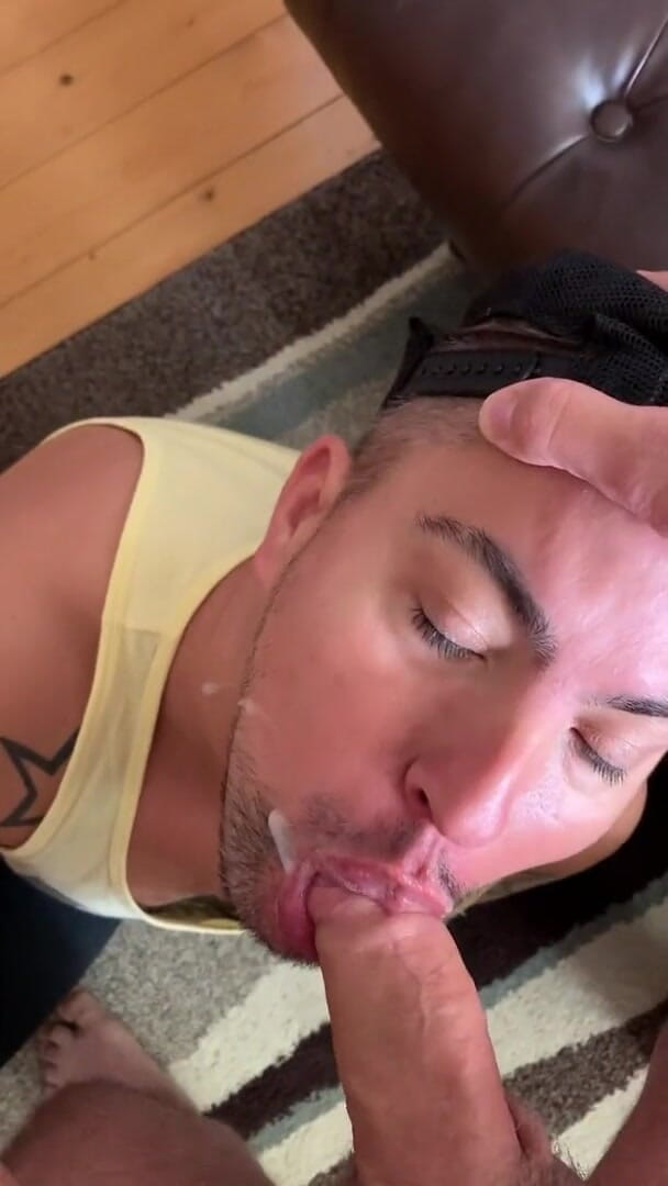 hornyboys: Lukasz čas na krmení