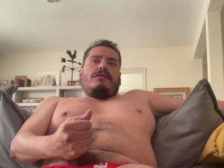 Real Sexy Male: Gay bear solo masturbation