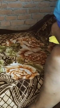 Bhabhi berdiri dan meninggalkannya dalam posisi berdiri