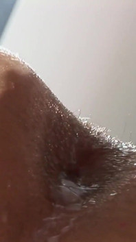Exklusiv video Bareback: Hett knull mellan en stilig kåt blondin och hans sexiga brunett