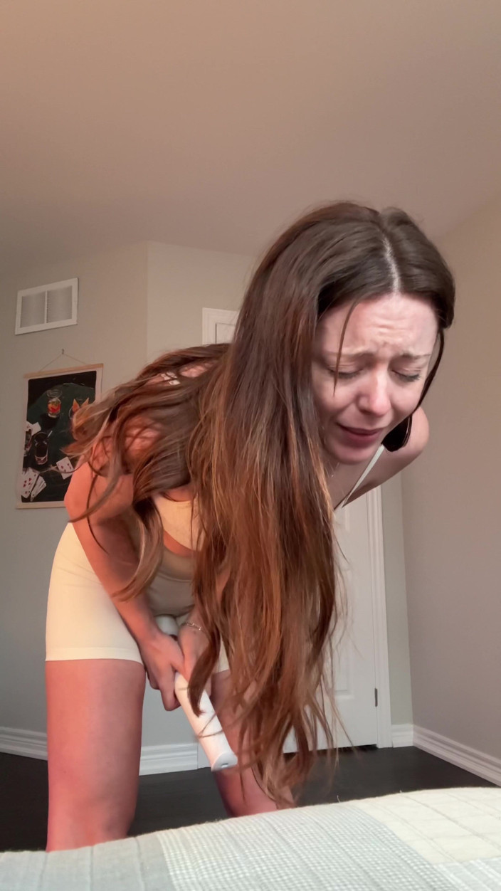 Nadia Foxx: Menguji seluar pendek gim saya untuk melihat apakah mereka tembus...