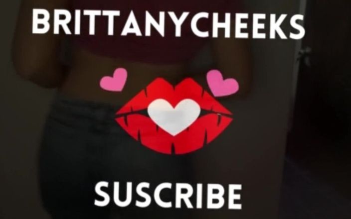 Brittany Cheeks: Dávám ženám pokyny k masturbaci - španělská JOI