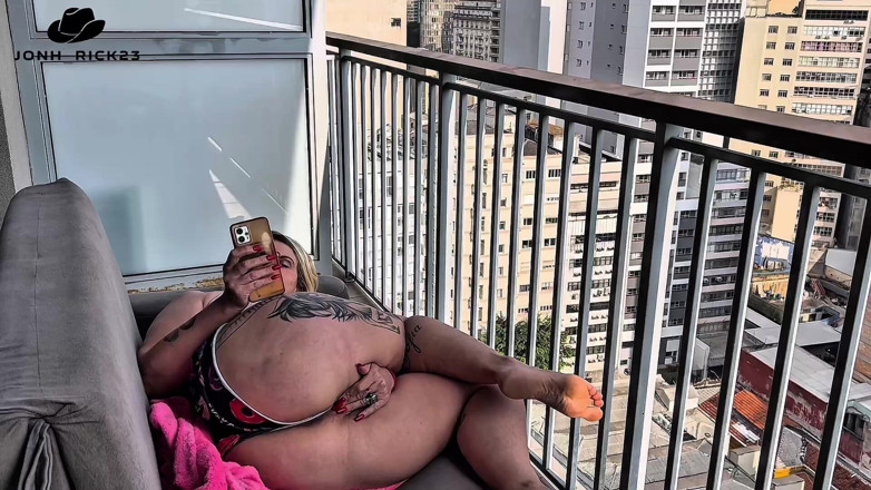 Jonh Rick: Loira Casada MILF Gosta De Pau Preto No Pelo