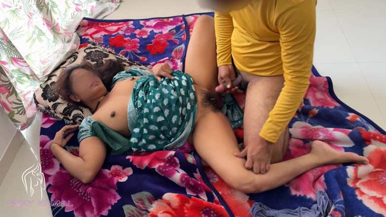 Sexy Komal: Komal Came to Sleep on B.ed., but Her Husband Was...