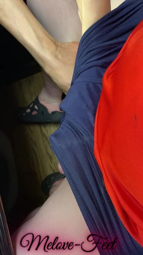 Naelor: Melove Giving a Footjob to Naelor Part 2