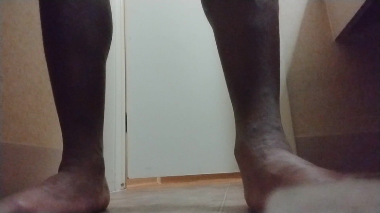 Pharoah Zeus: Tunggangan dubur dengan dildo sehingga saya memancut mani