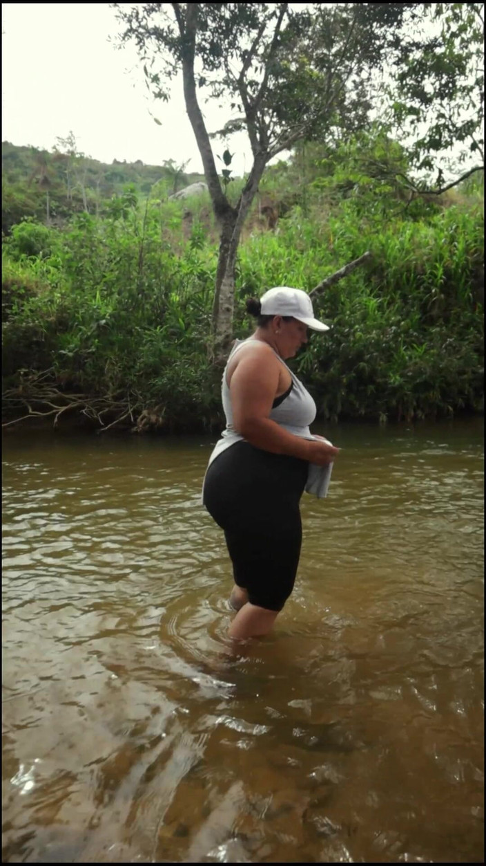 Lexly_16: À la recherche d’où baiser dans la rivière