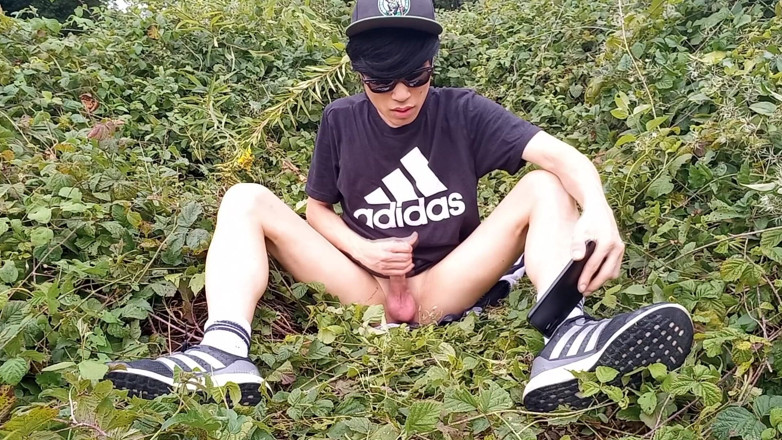 Jon Arteen: Eşcinsel Asyalı twink