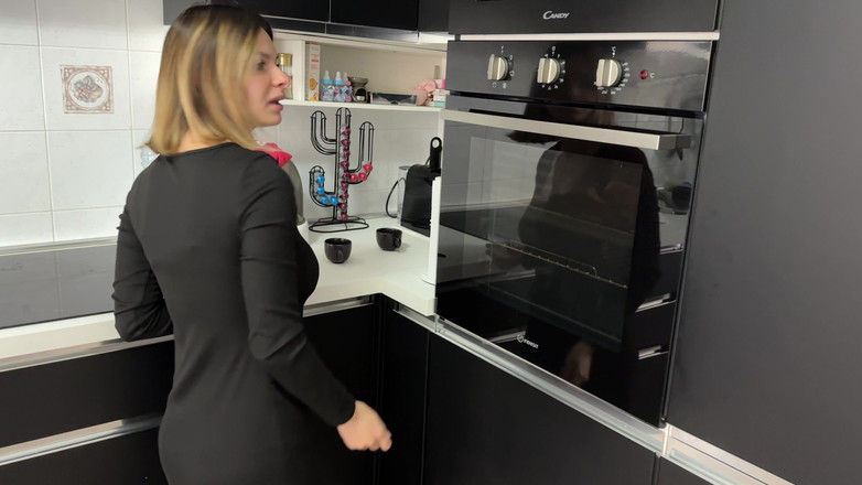 Tommy e Annika: Nymphomaniac Blonde Doesn't Have a Tip to Give to the...