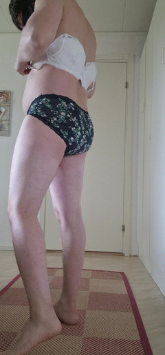 Amanda Rydh: Me estoy probando ropa nueva