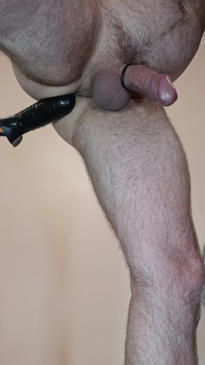 Assjoy bob: Kalın siyah dildo arkadan göt sikiyor 1.