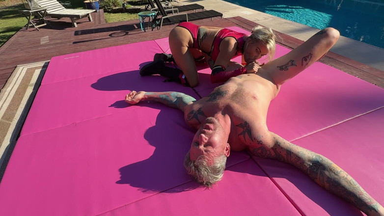 Tatiana Steele: Outdoor Sexwrestle Tatiana Steele Vs Jay Spear