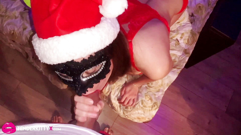 Tender Kitty: Hodná holka kouří robertek a čůráka Santa Claus - Veselé Vánoce