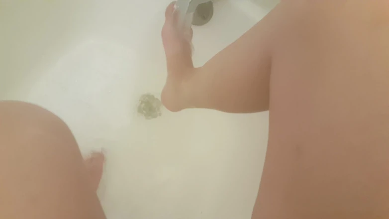 Alli Anderson: Washing My Dirty Feet