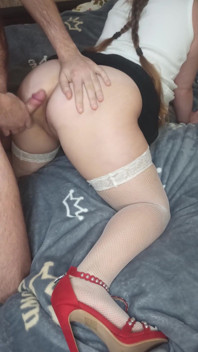 Curvy student in red heels gave to fuck her pussy