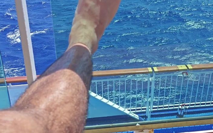 Grayalpha: Vakantie grote voeten