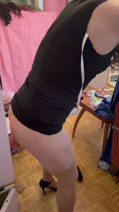 Laura Luiscz: Let's Start Having Fun Together.