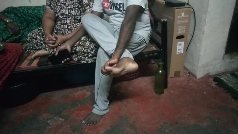 Tamil lesbian: Skupinové sprosté mluvení o videu a sexu