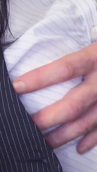 Secretaria japonesa chupa a su jefe antes de quedar satisfecho con Bush