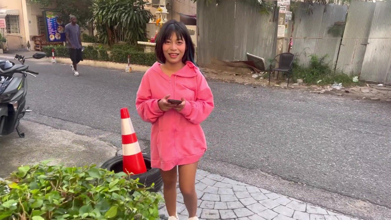 Blond_withasian: Drobna Drobna Wytatuowana Azjatycka Wytatuowana Zniszczona Przez Dużego Białego Kutasa...