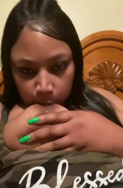 Misskelly80: Honey covered titties