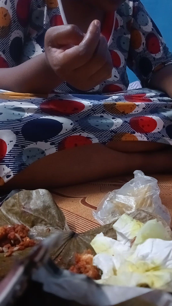 Tamil lesbian: tamil gol-matol aanti hot baat kar rahi hai