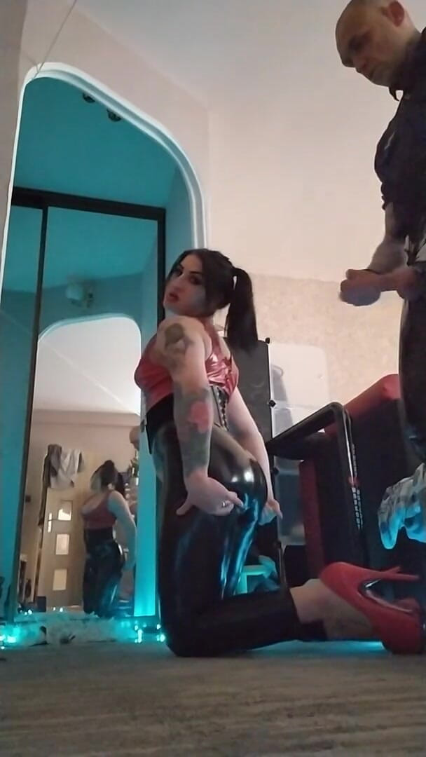 KatrixandCaliforniaLatex: Гарячі латексні сни